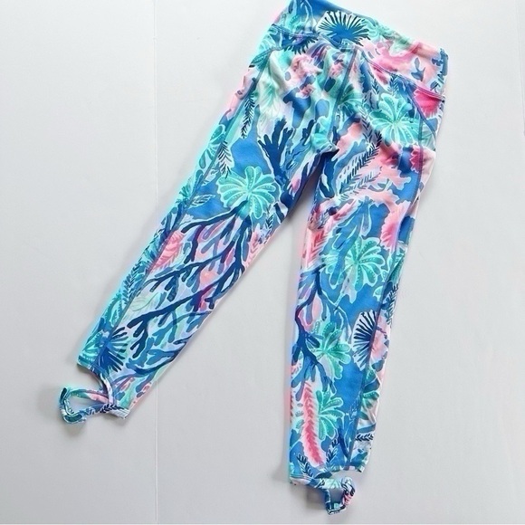 Lilly Pulitzer 21” Luxletic Gemma Weekender Cropped Legging Multi Jet Stream - Picture 2 of 8
